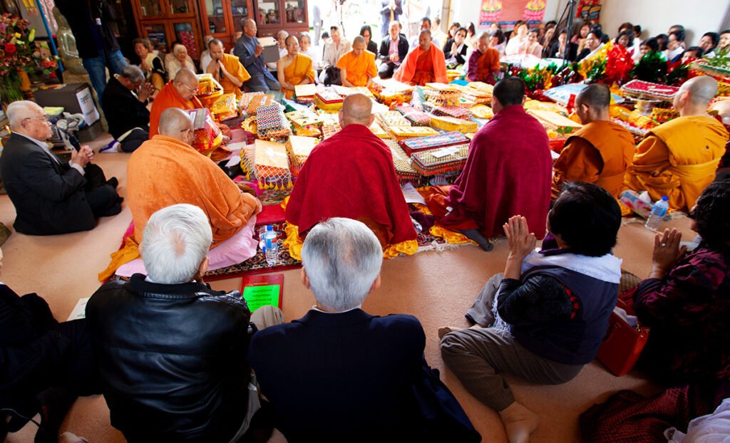 Monks, elders and Khmer community members at Wat Buddharangsi Melbourne