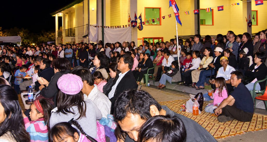 Khmer New Year celebration at Wat Buddharangsi Melbourne - listen to khmer singing concert